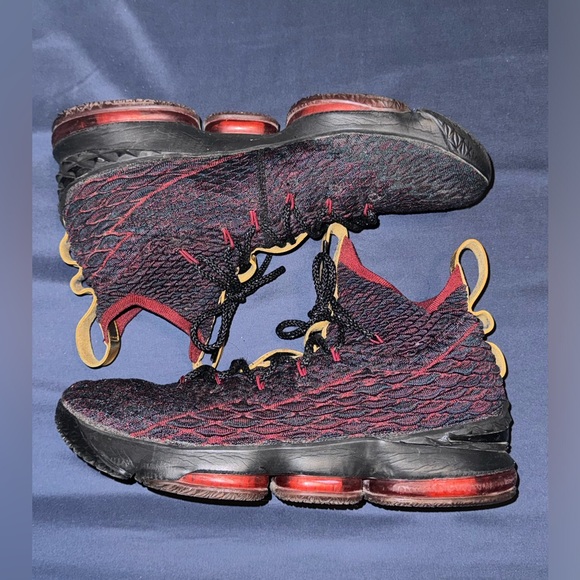 Nike LeBron 15 "New Heights" Men's Size 13 Pre-Owned No Box Dark Atomic Teal/Red - Picture 1 of 9